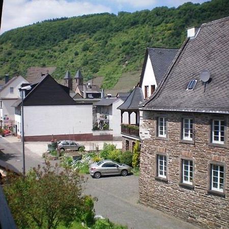 Hotel Mosel-Gästehaus Kirch Ernst Zimmer foto