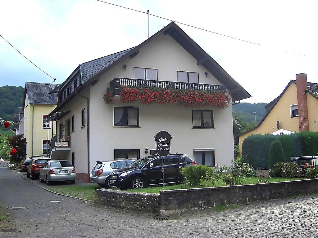 Hotel Mosel-Gästehaus Kirch Ernst Exterior foto