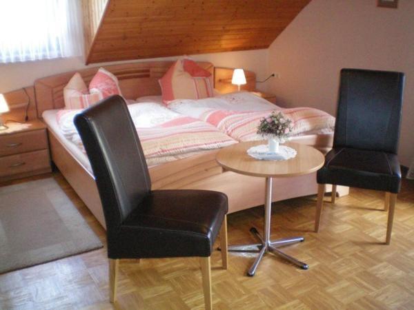 Hotel Mosel-Gästehaus Kirch Ernst Zimmer foto