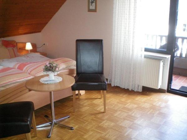 Hotel Mosel-Gästehaus Kirch Ernst Zimmer foto