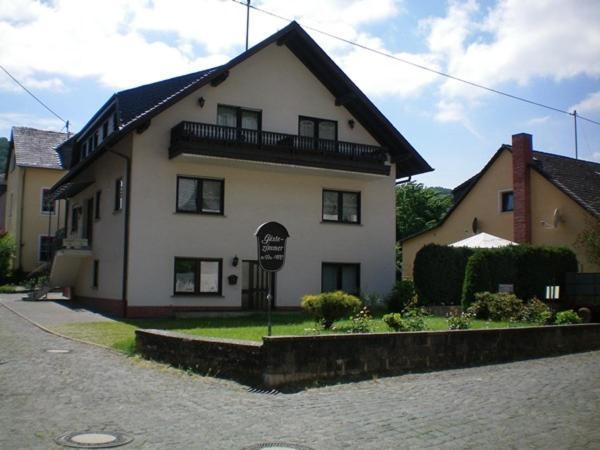 Hotel Mosel-Gästehaus Kirch Ernst Zimmer foto